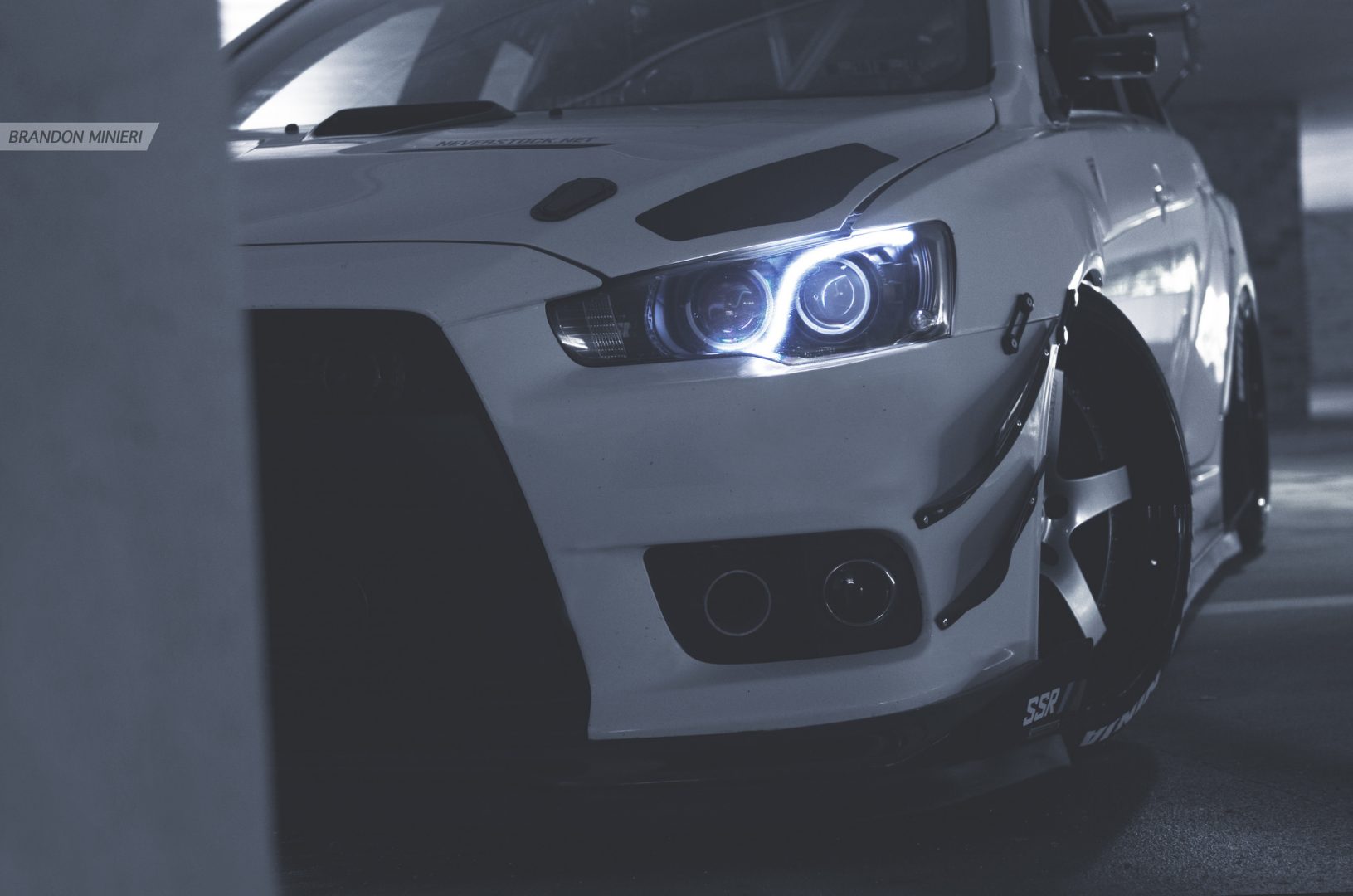 White Ninja mitsubishi lancer evo x